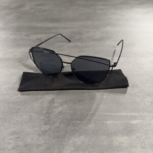 Gentle Monster Sunglasses Lovepunch Black Cat Eye Col. 2 Korea Y2K Modern Chic